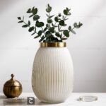 گلدان شیشه ای سوسن سایه روشن نسکافه ای