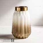 گلدان شیشه ای میخک کوچک سایه روشن نسکافه ای